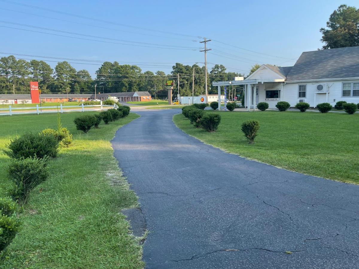 Kenwood Court Motel Уилсон Экстерьер фото